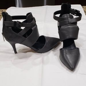 Women Pump